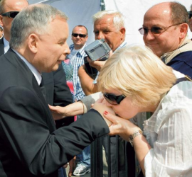 Wódz, wódz a za wodzem wierni.